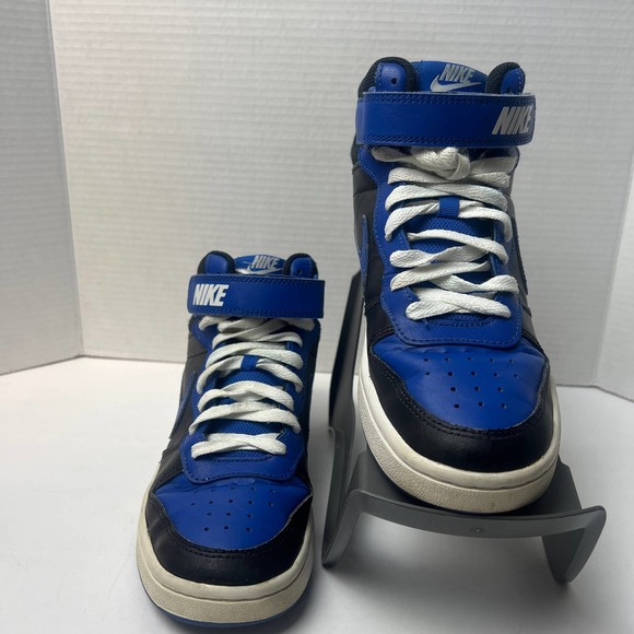 Sale!!! Youth 6 Nike Sneakers   6Y main image 9